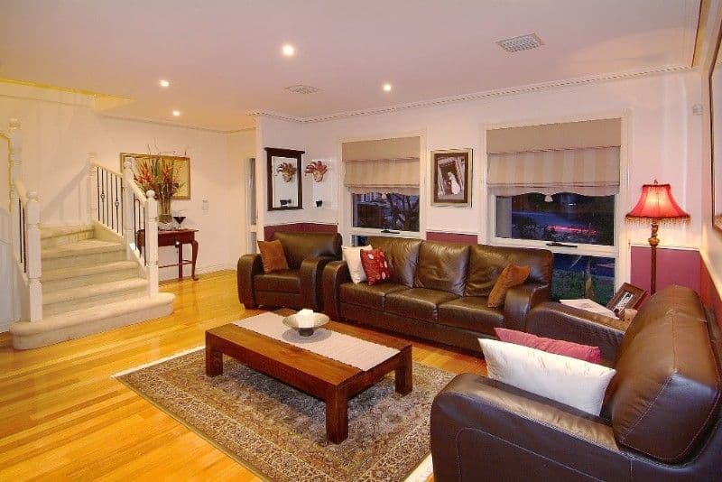 17 Oakden Drive, BUNDOORA VIC 3083, Bundoora - Thumbnail 2