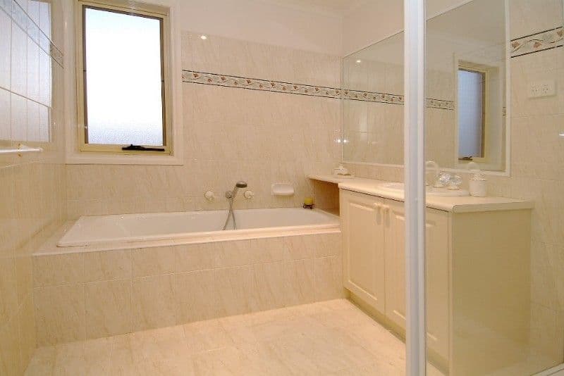 17 Oakden Drive, BUNDOORA VIC 3083, Bundoora - Thumbnail 5