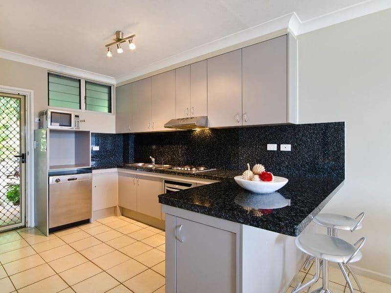 Poinciana 008 Marina Drive, HAMILTON ISLAND QLD 4803, Hamilton Island - Thumbnail 5