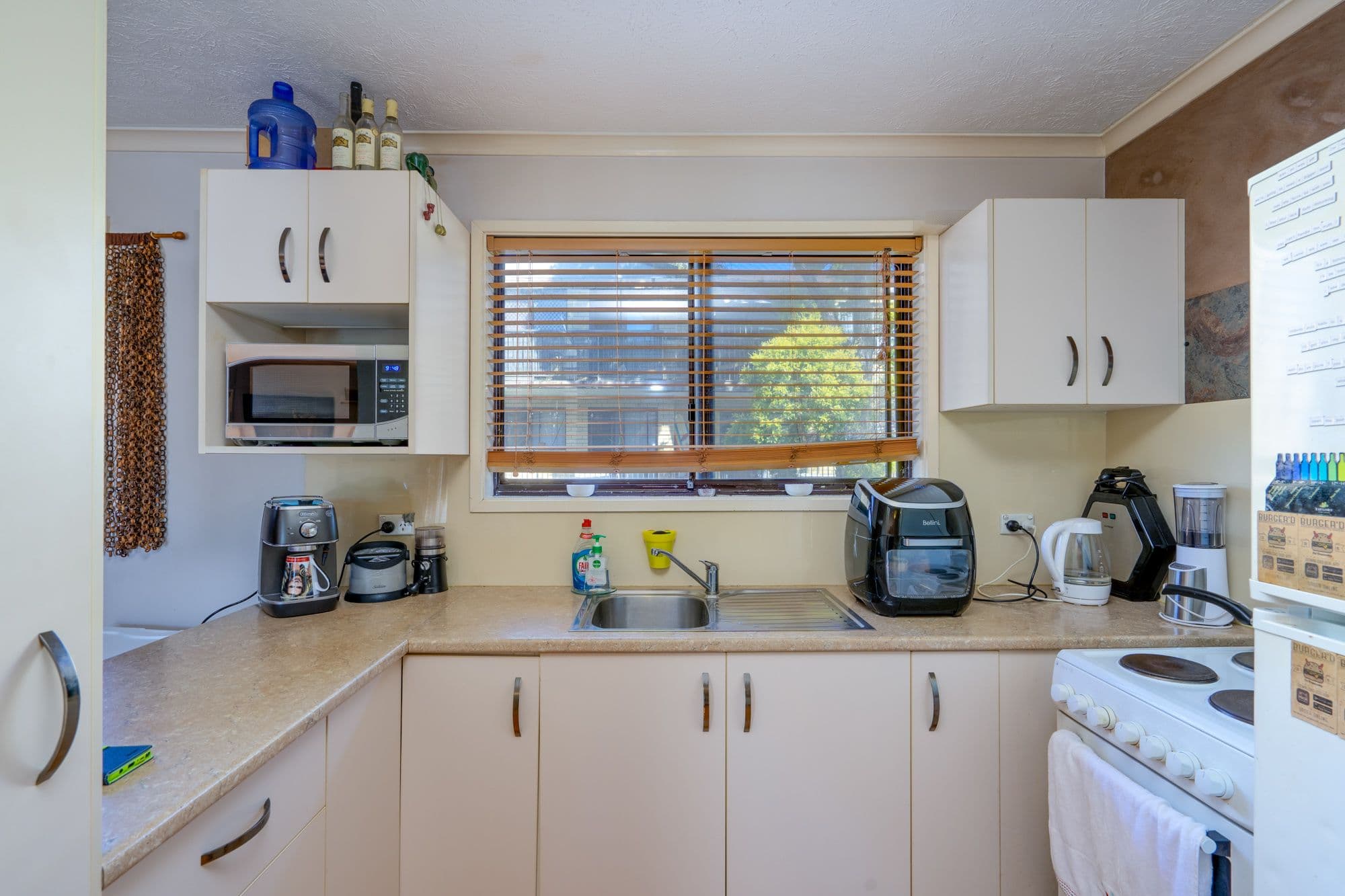 29 Ahern Street, Labrador QLD 4215, Labrador - Thumbnail 2