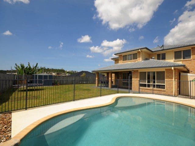 18 Beerwah Street, PACIFIC PINES QLD 4211, Pacific Pines - Thumbnail 2