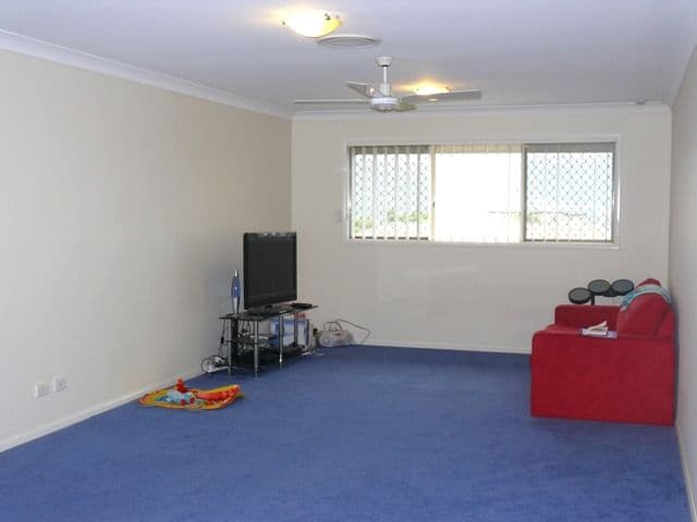 18 Beerwah Street, PACIFIC PINES QLD 4211, Pacific Pines - Thumbnail 6
