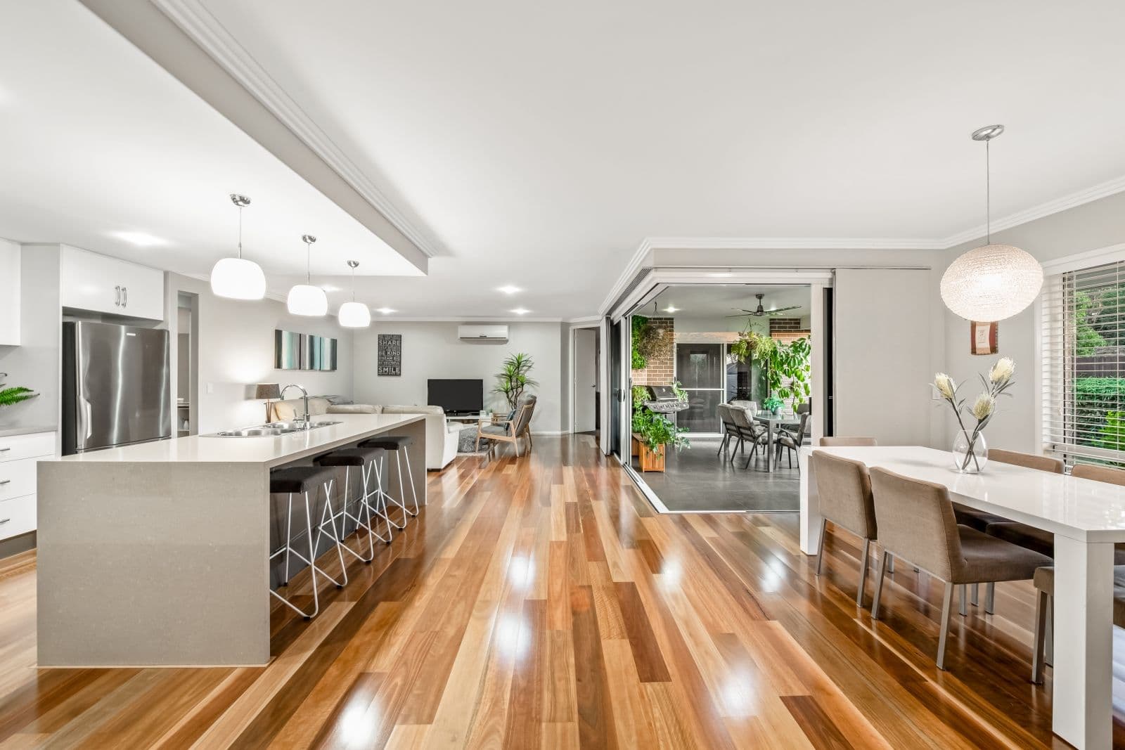 24 Brimblecombe Drive, Middle Ridge QLD 4350, Middle Ridge - Thumbnail 2