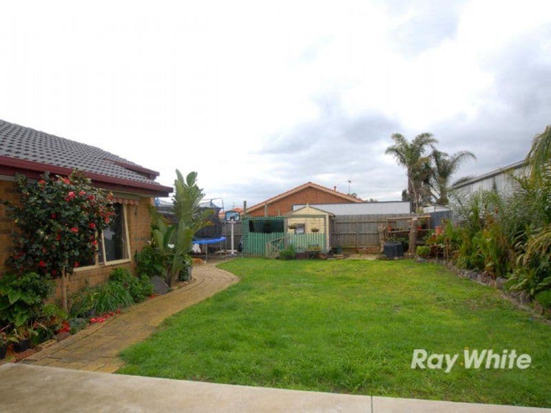 7 Rebecca Court, CRANBOURNE VIC 3977, Cranbourne North - Thumbnail 4