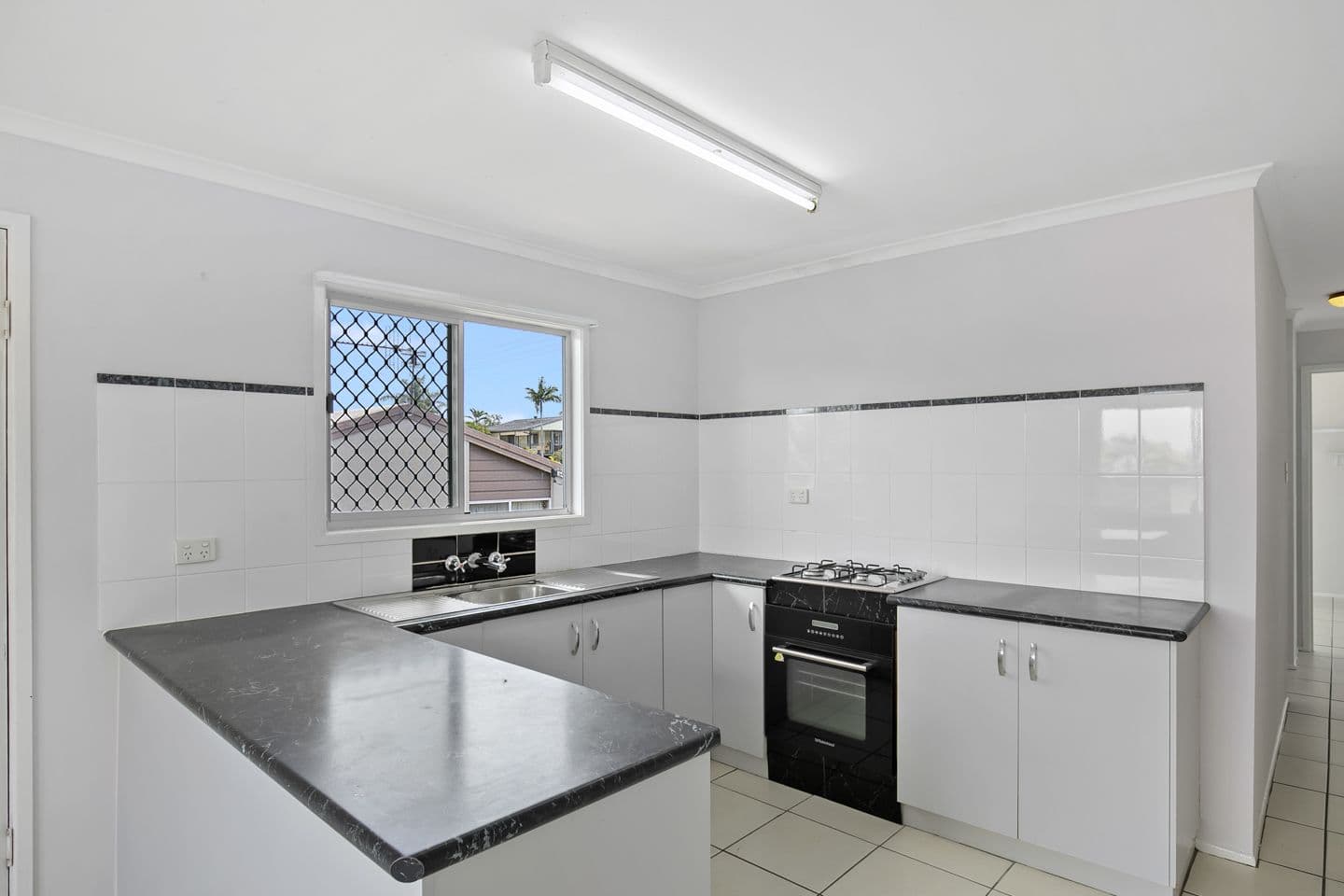 4 Kenny Way, Point Vernon QLD 4655, Point Vernon - Thumbnail 5