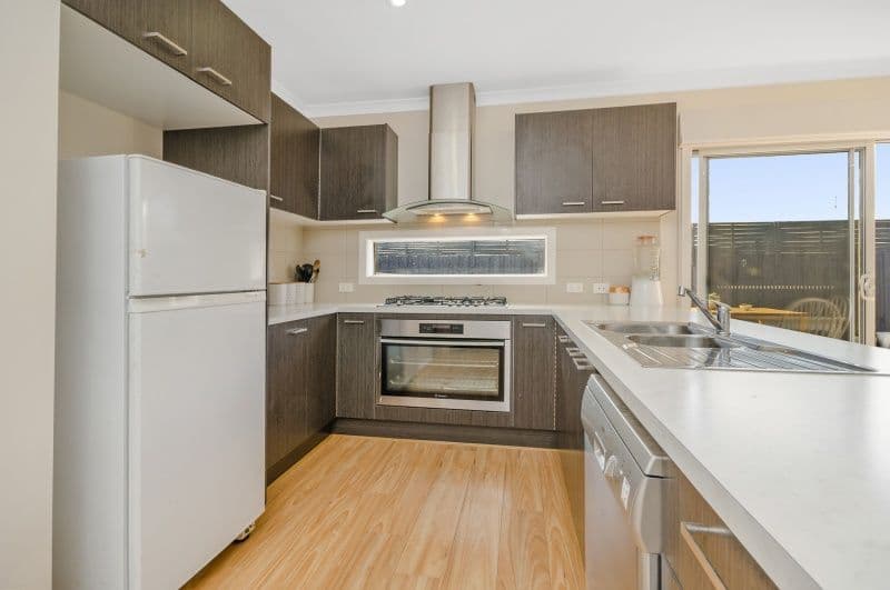 4 Oliver Court, Bannockburn VIC 3331, Bannockburn - Thumbnail 2