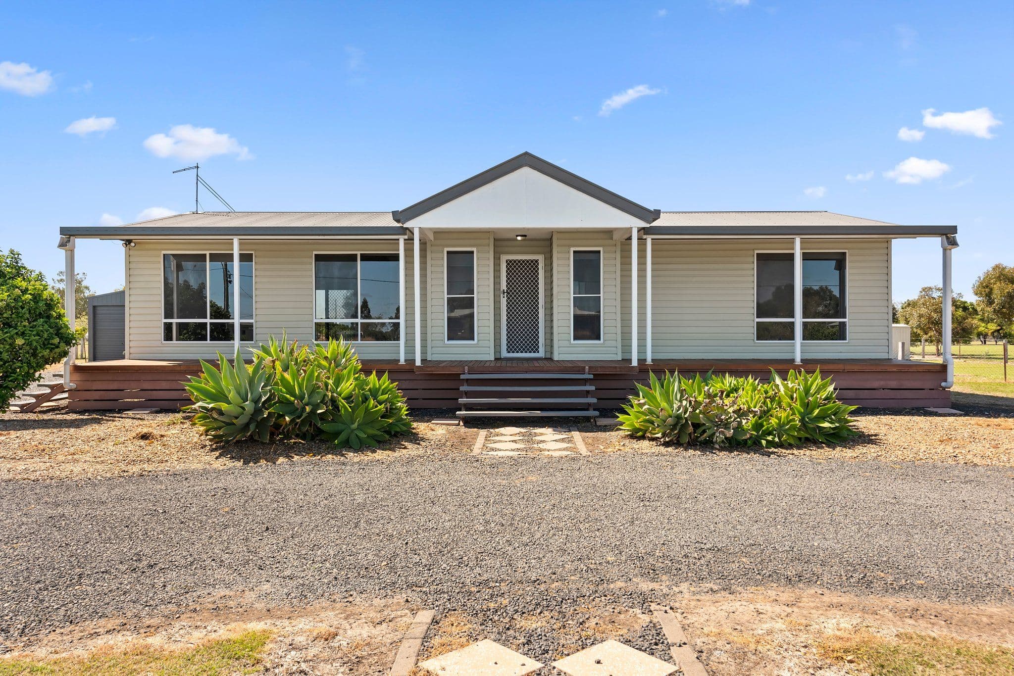 9 Millbrook Court, Dalby QLD 4405, Dalby - Thumbnail 2