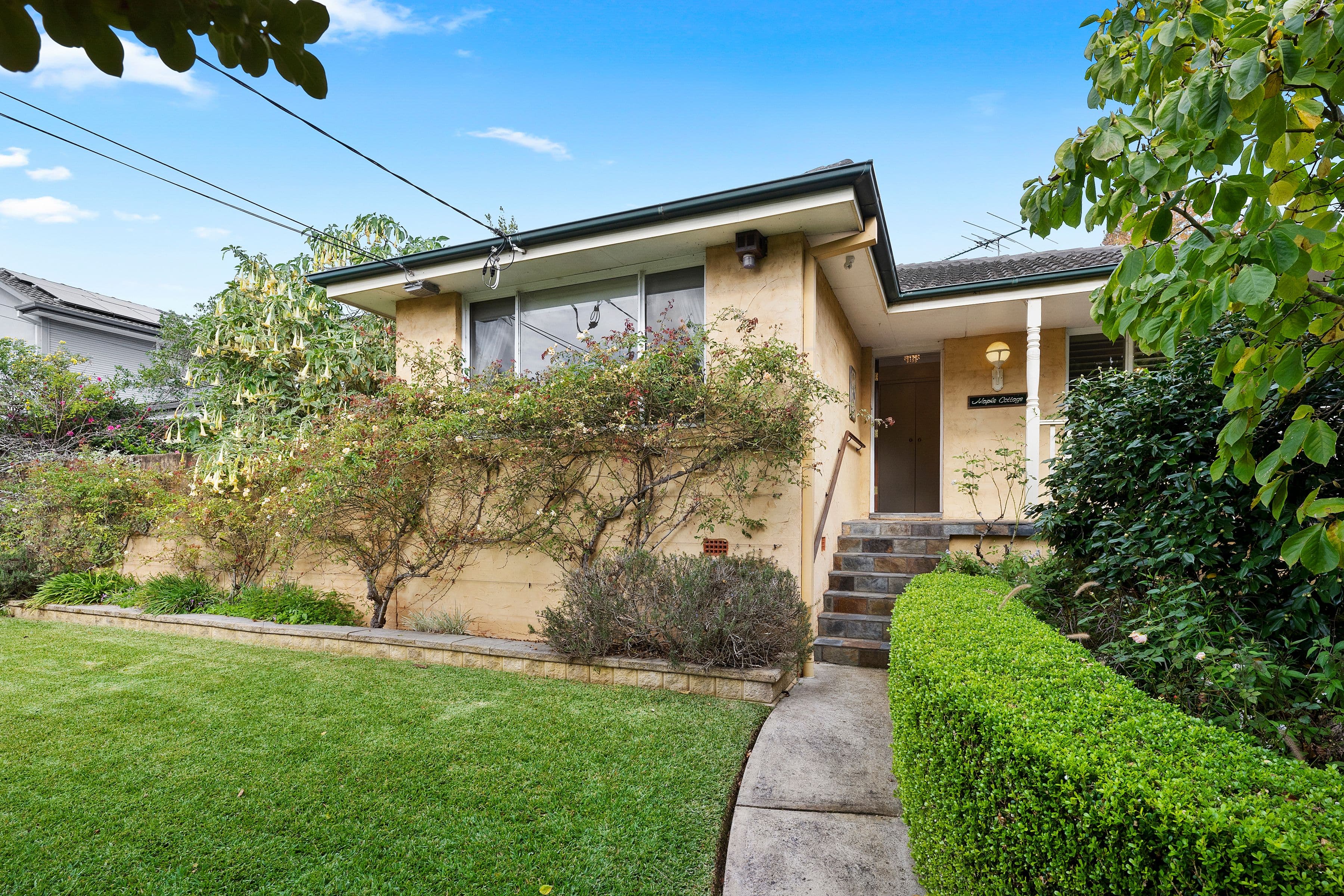44 James Small Drive, Korora, Westleigh - Image 1
