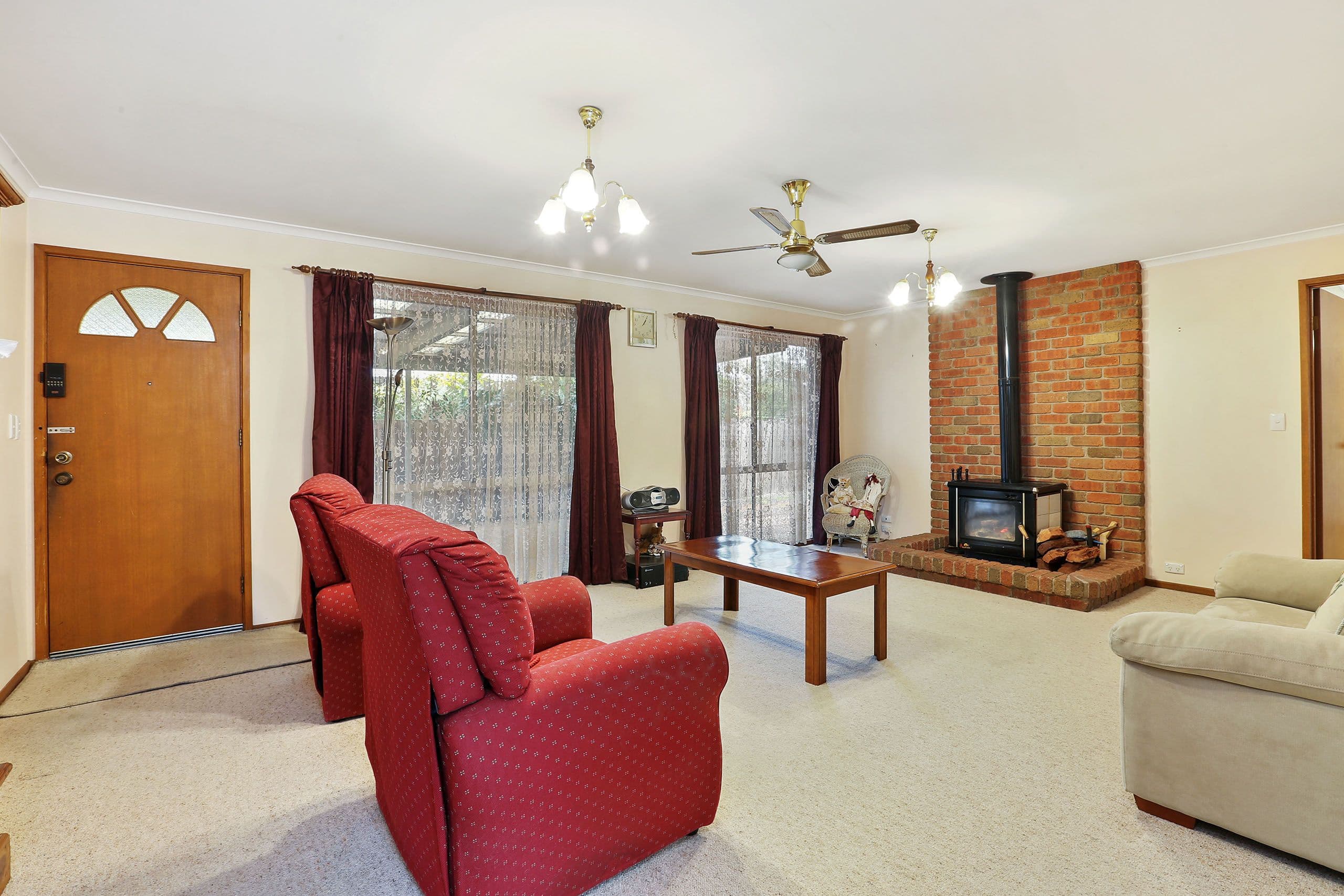 12 Henderson Drive, Lara VIC 3212, Lara - Thumbnail 2