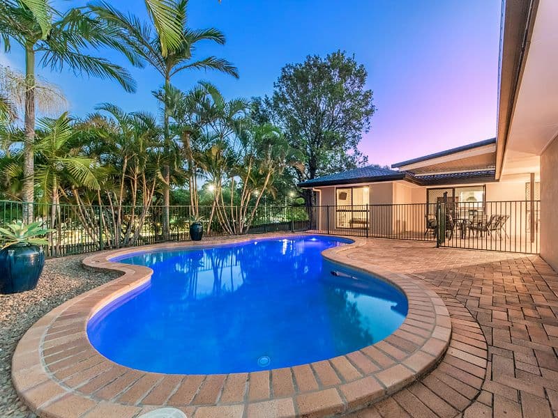31 Chevalier Crescent, Mooroolbark, Mooroolbark - Thumbnail 2