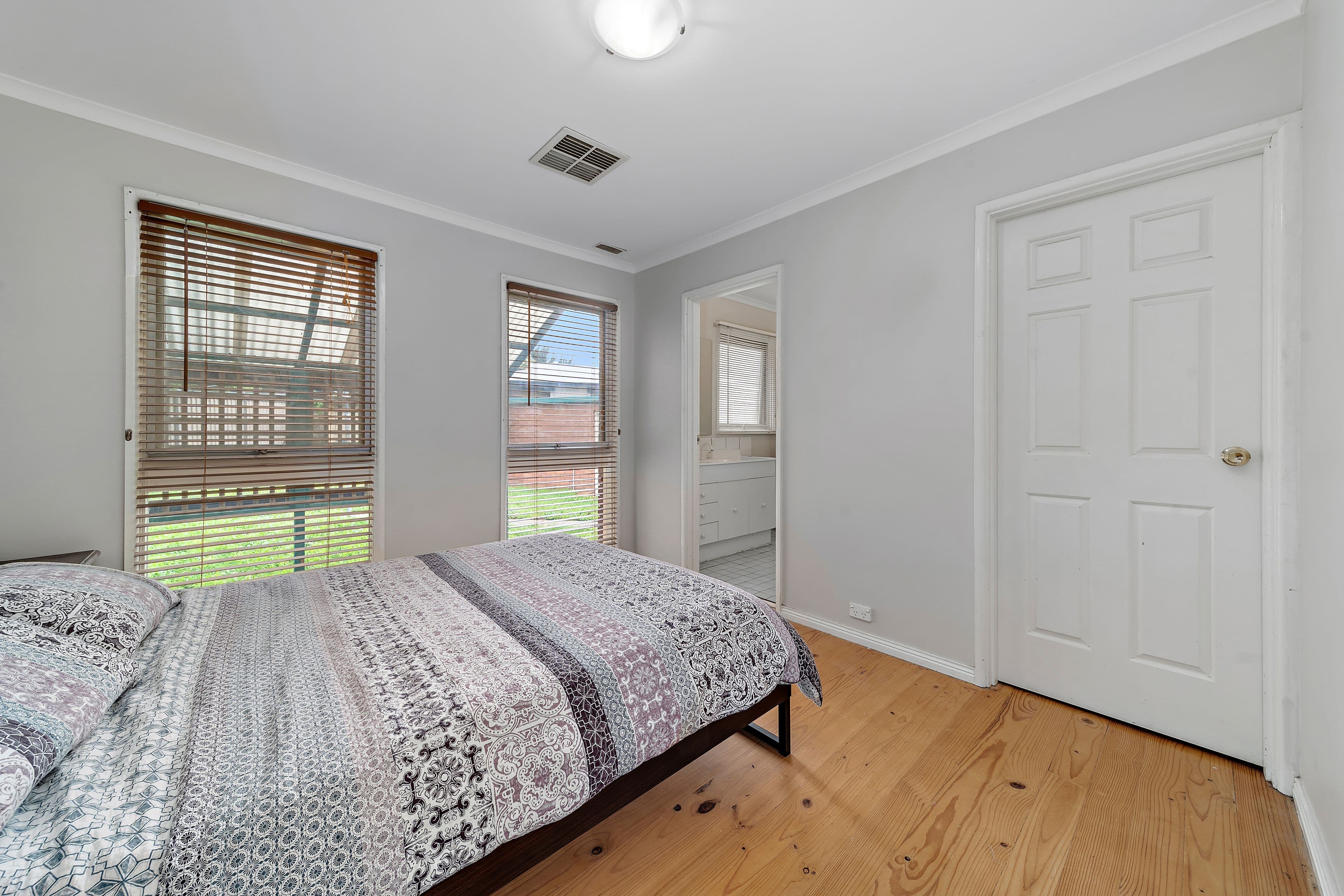 2 Clifford Crescent, Melba ACT 2615, Melba - Thumbnail 8