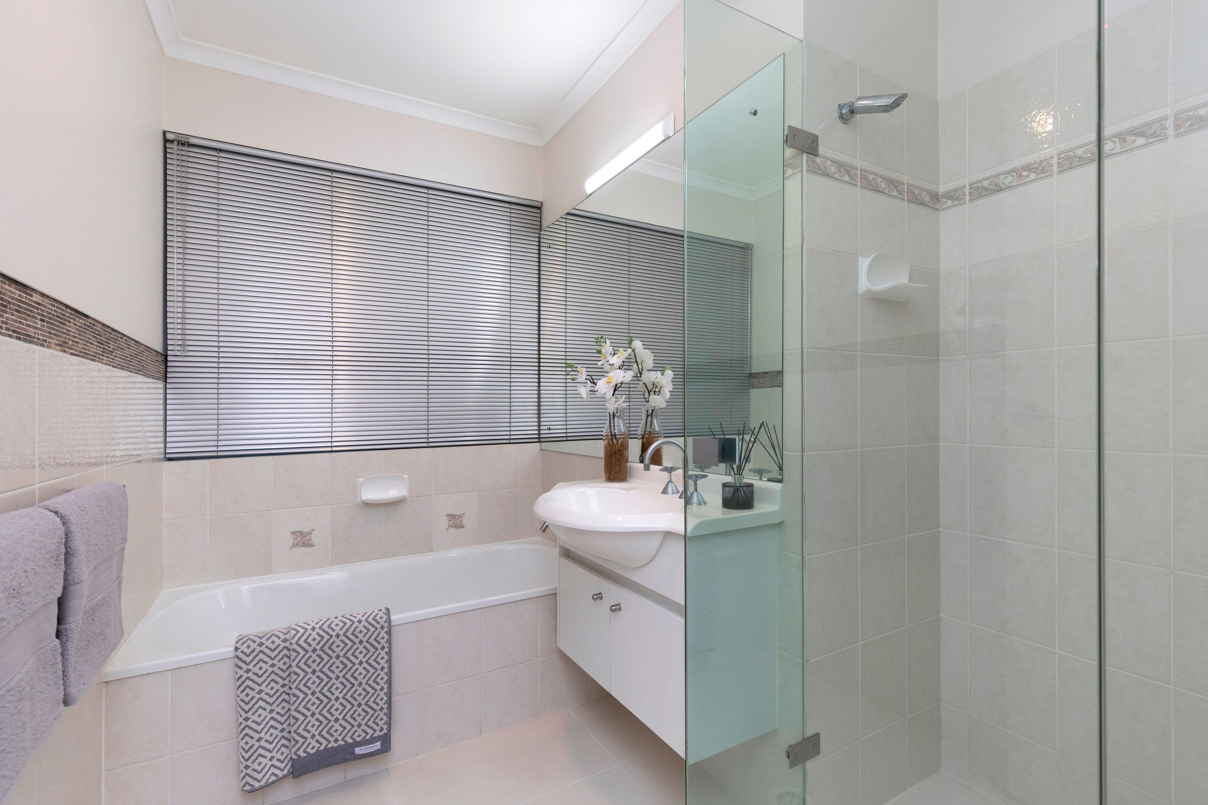 63 Oakley Street, Carindale QLD 4152, Carindale - Thumbnail 8