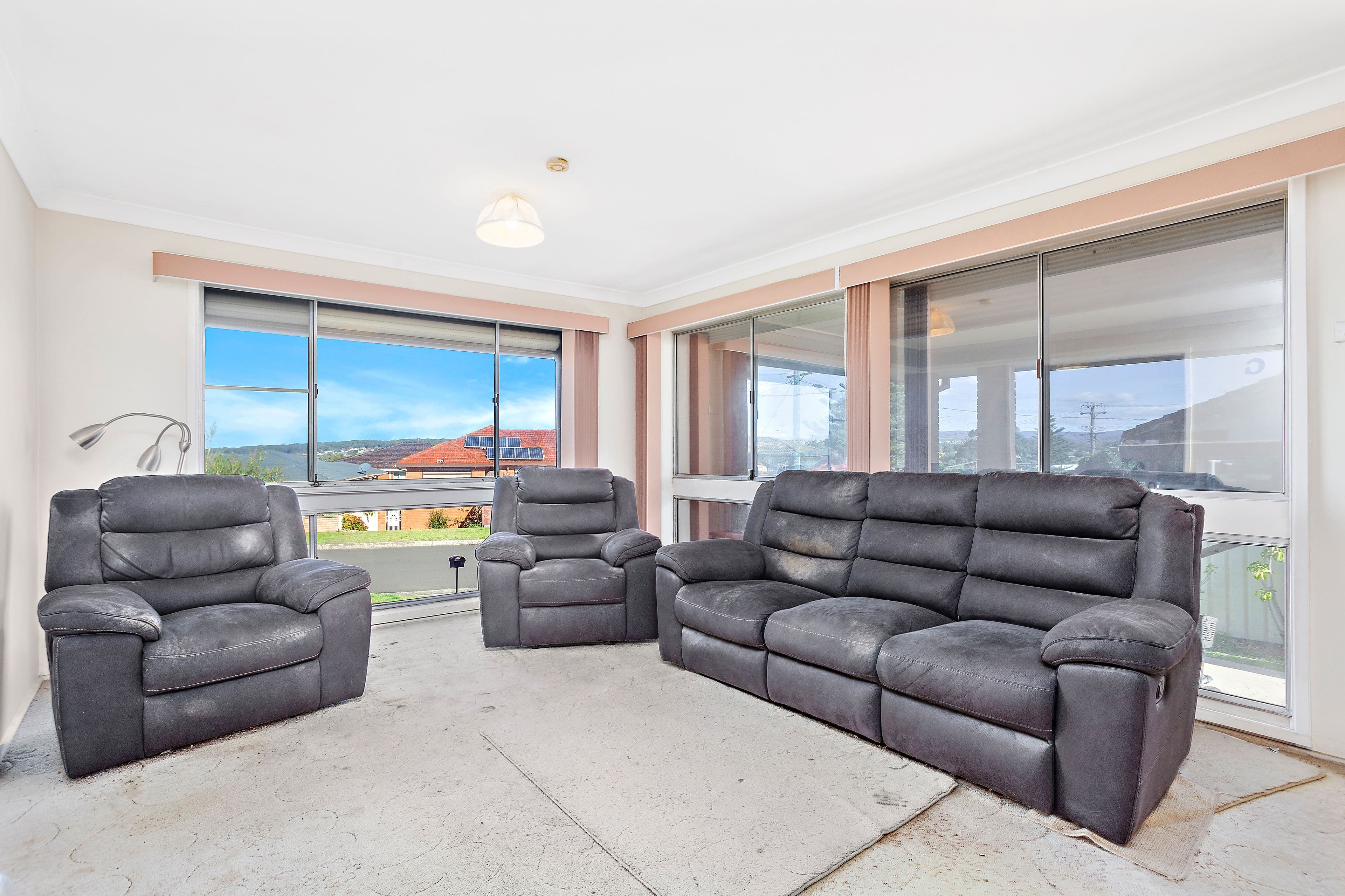 28 Armstrong Avenue, Mount Warrigal - Thumbnail 4