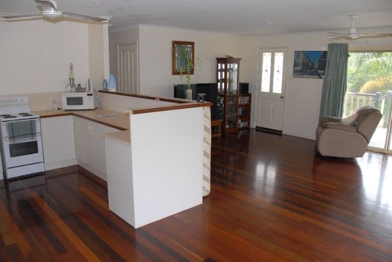 9 Teague Terrace, CANNONVALE QLD 4802, Cannonvale - Thumbnail 3