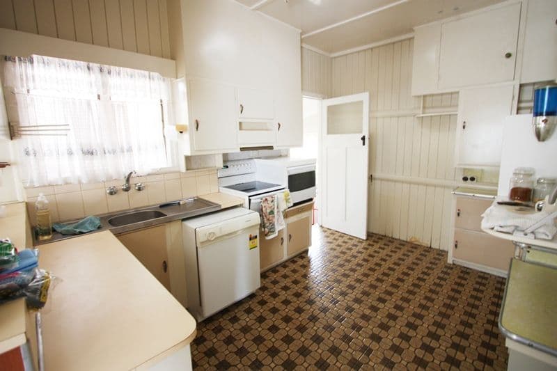 9 Iron Street, GYMPIE QLD 4570, Gympie - Thumbnail 4