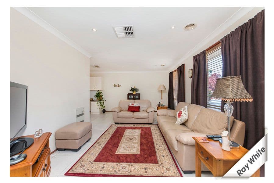 5 Eggers Place, BONYTHON ACT 2905, Bonython - Thumbnail 2