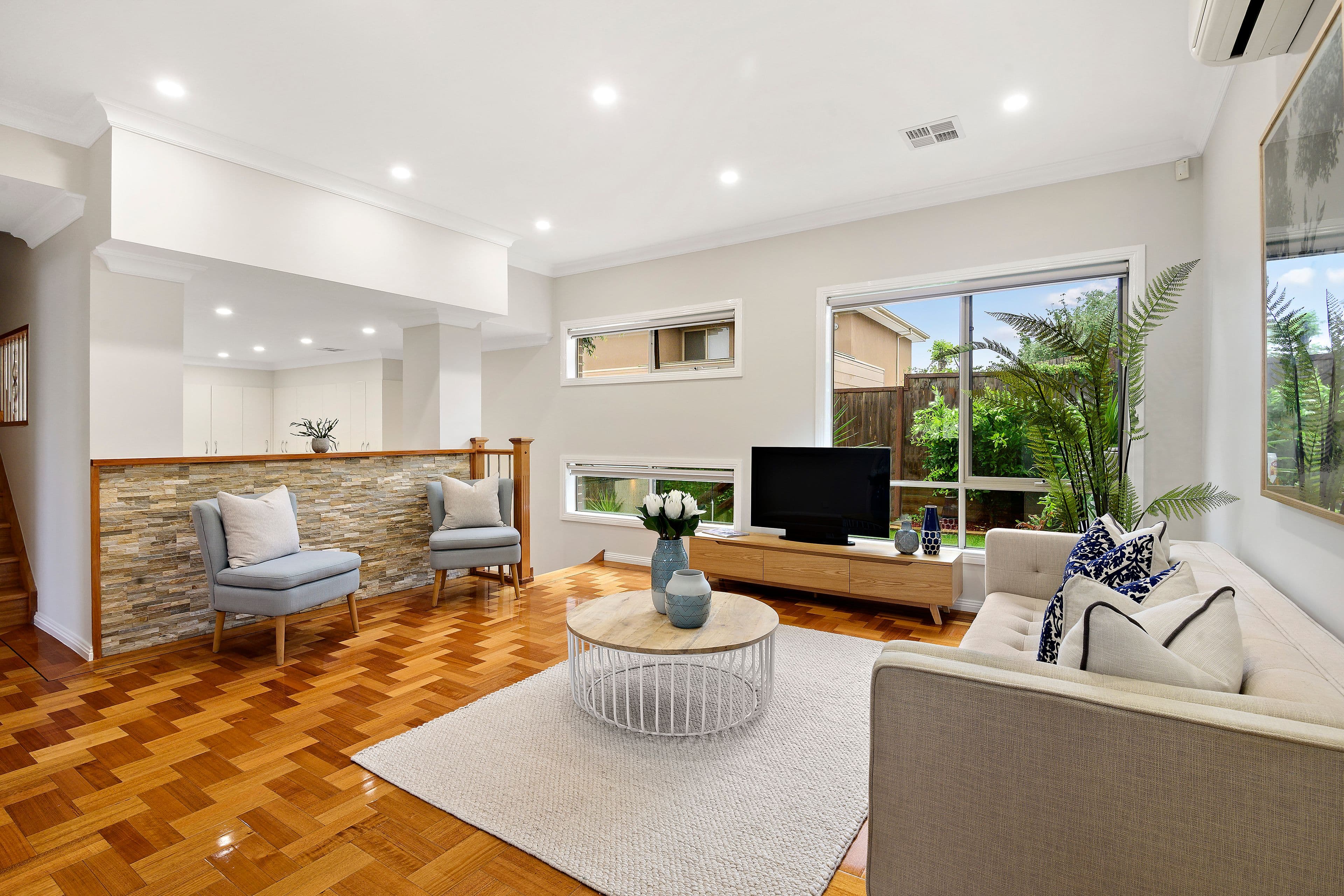 23 Stapley Crescent, Chadstone VIC 3148, Chadstone - Thumbnail 2