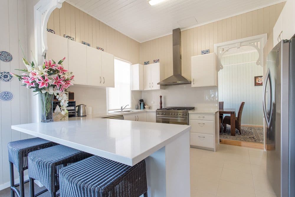 18 Collins Street, ANNERLEY QLD 4103, Annerley - Thumbnail 2