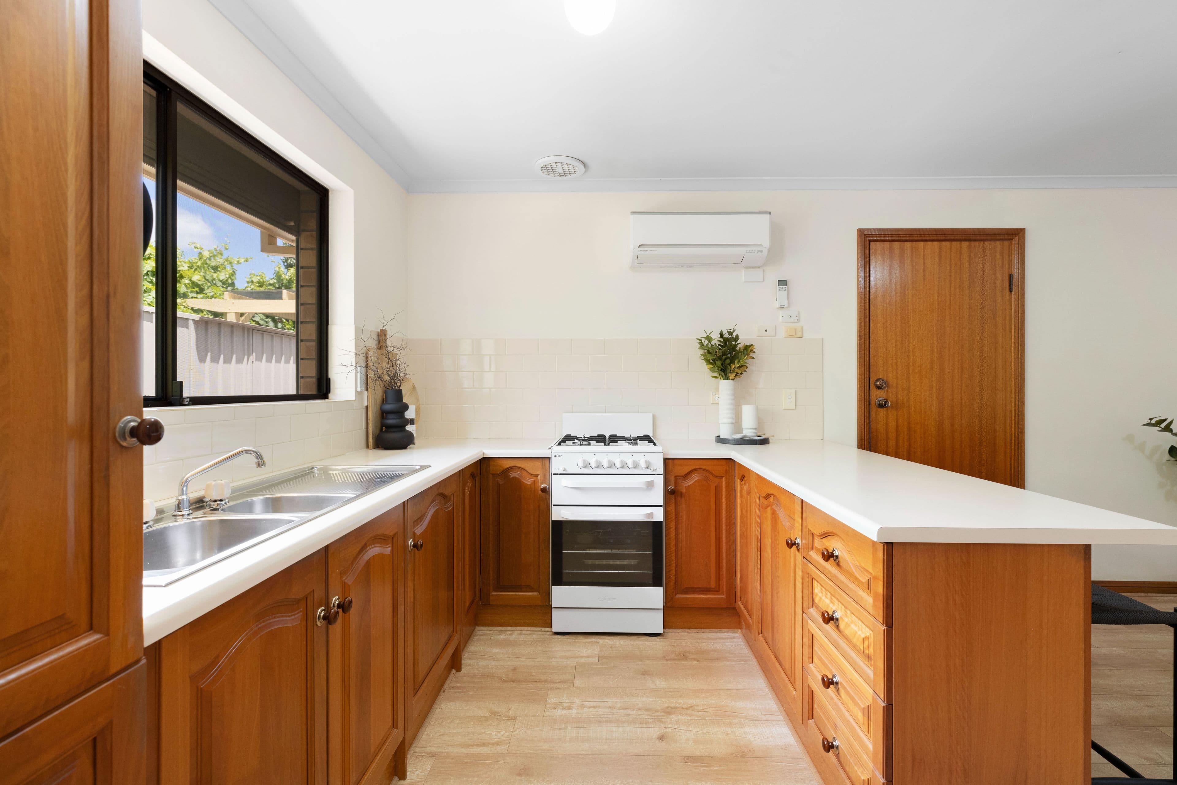 17 Laurence Street, South Plympton SA 5038, South Plympton - Thumbnail 4