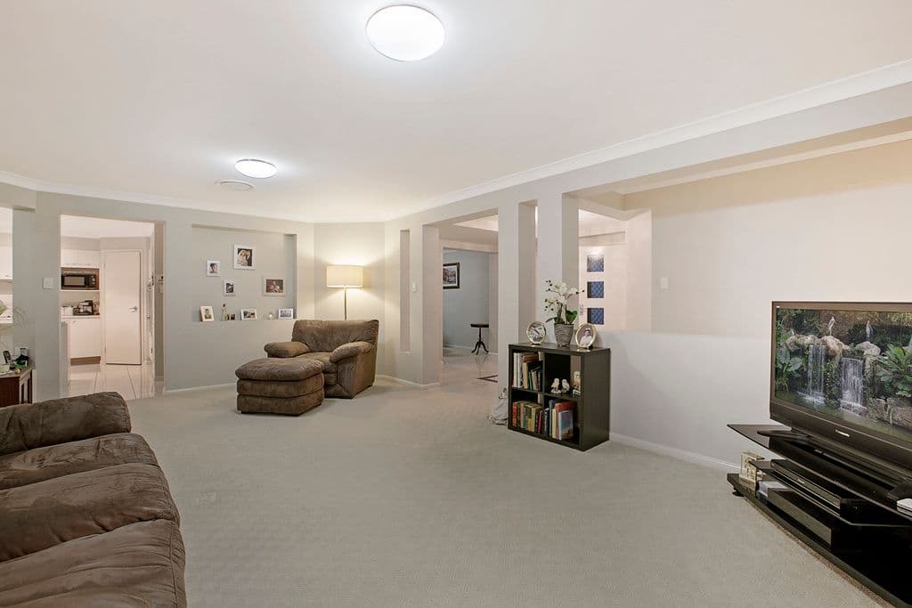 2 Paperbark Place, WAKERLEY QLD 4154, Wakerley - Thumbnail 4
