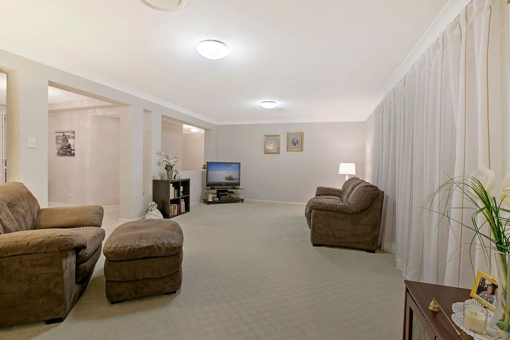 2 Paperbark Place, WAKERLEY QLD 4154, Wakerley - Thumbnail 5