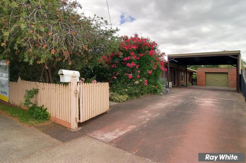 38  Seaview Avenue, MORNINGTON VIC 3931, Mornington - Thumbnail 2