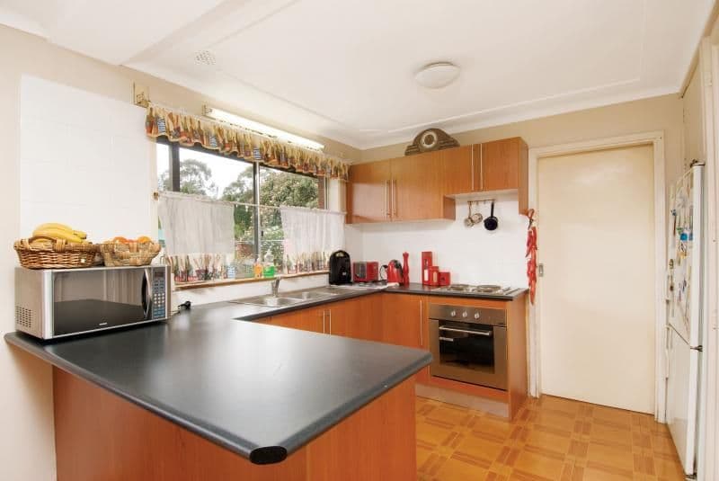 33 Sarah Crescent, BAULKHAM HILLS NSW 2153, Baulkham Hills - Thumbnail 2