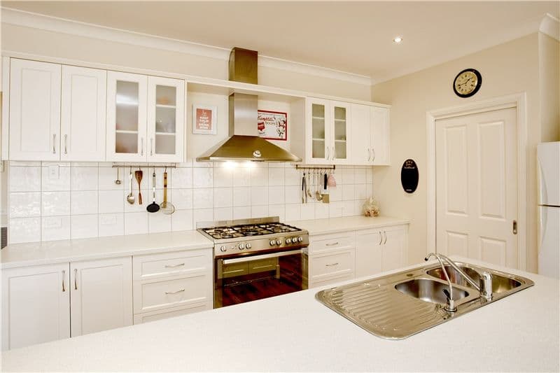 14 Leonard Drive, DRYSDALE VIC 3222, Drysdale - Thumbnail 2