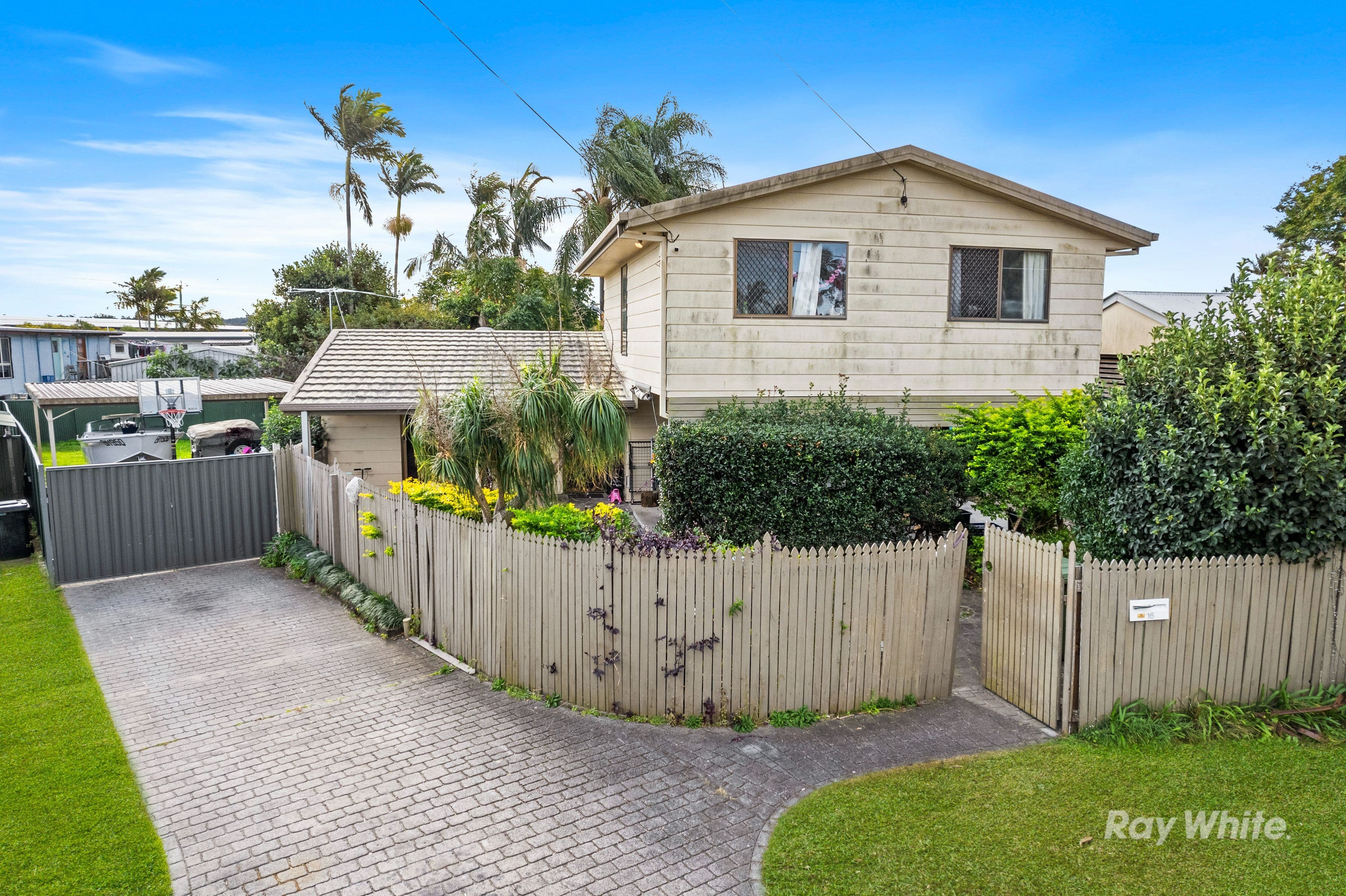 16 Carbeen Court, Logan Central QLD 4114, Logan Central - Thumbnail 2