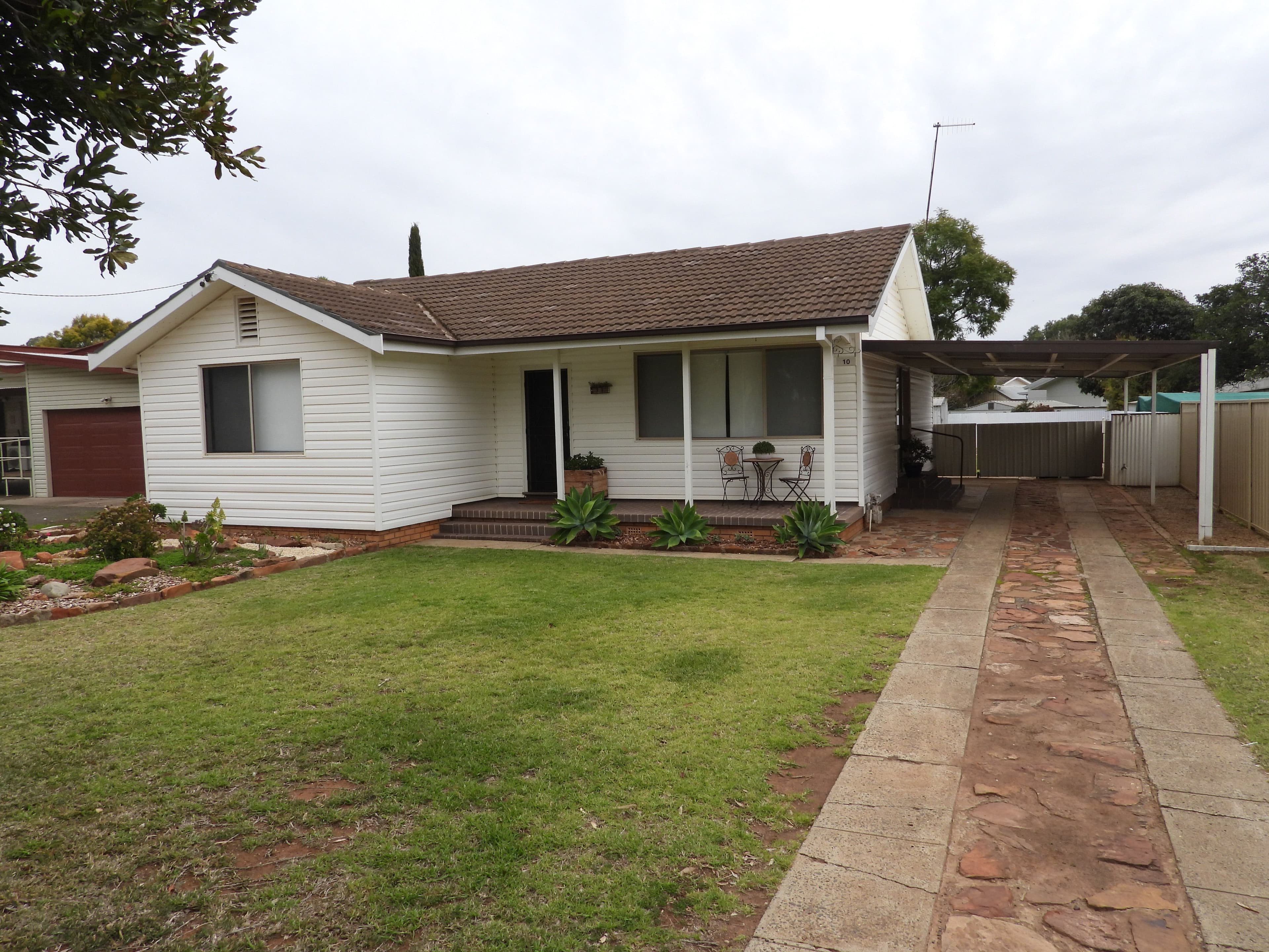 10 Mirrool Avenue, Yenda NSW 2681, Yenda - Thumbnail 2