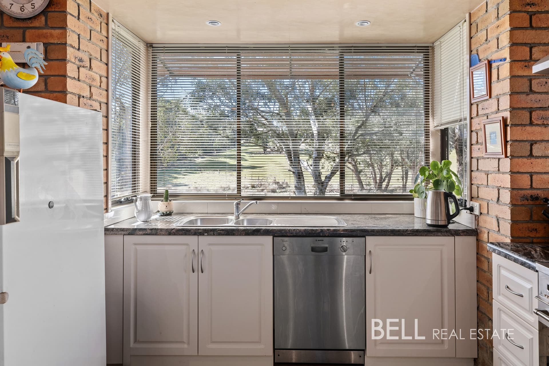 2195 Healesville Koo Wee Rup Road, YELLINGBO, Yellingbo - Thumbnail 4
