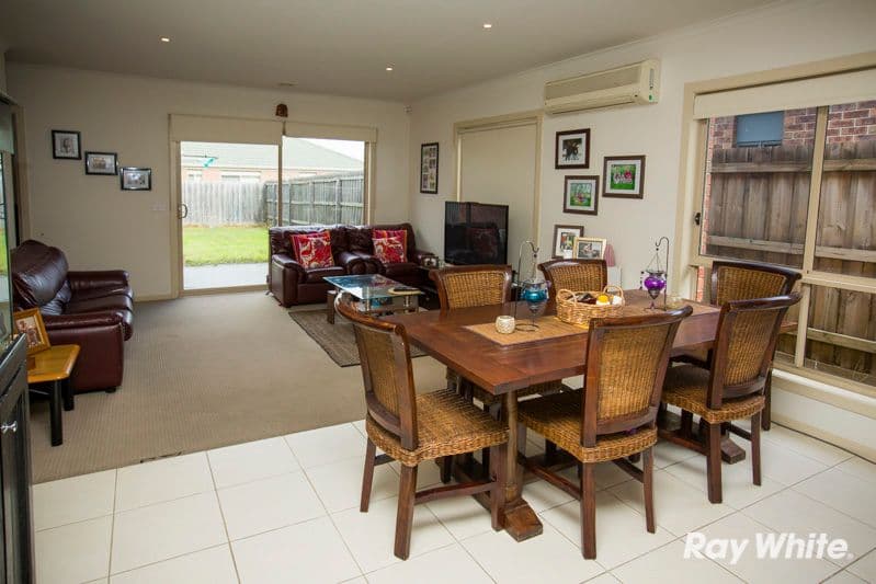32 Sandalwood Drive, PAKENHAM VIC 3810, Pakenham - Thumbnail 4