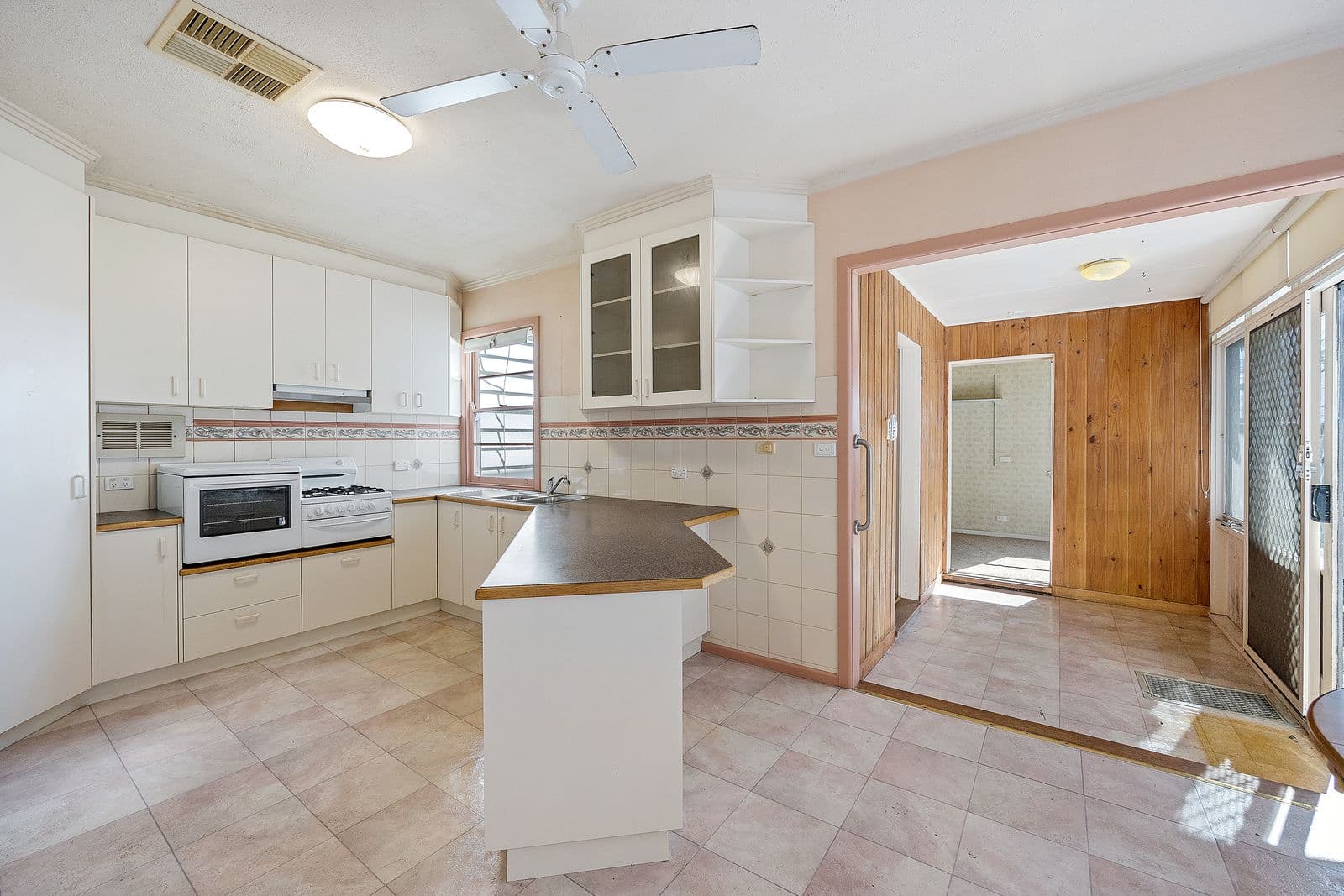 16 Deschamps Street, Lilydale VIC 3140, Lilydale - Thumbnail 8
