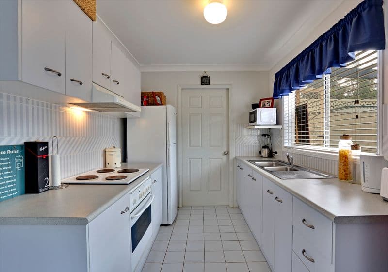236 Cresthaven Avenue, BATEAU BAY NSW 2261, Bateau Bay - Thumbnail 2