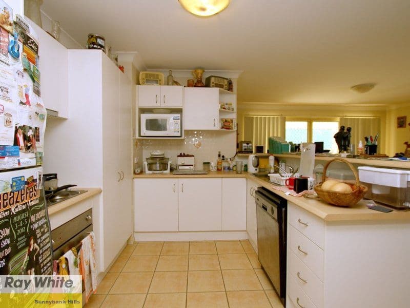 33 McKerrow Crescent, GOODNA QLD 4300, Goodna - Thumbnail 2