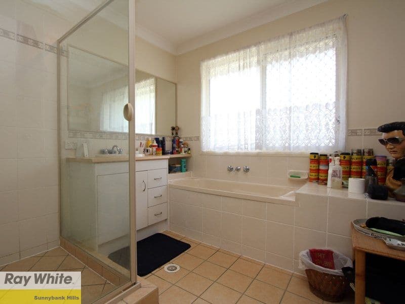 33 McKerrow Crescent, GOODNA QLD 4300, Goodna - Thumbnail 5