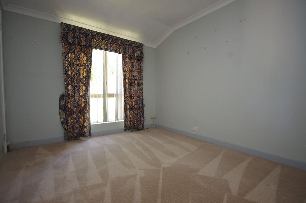 336 Summerlakes Parade, Ballajura WA 6066, Ballajura - Thumbnail 5
