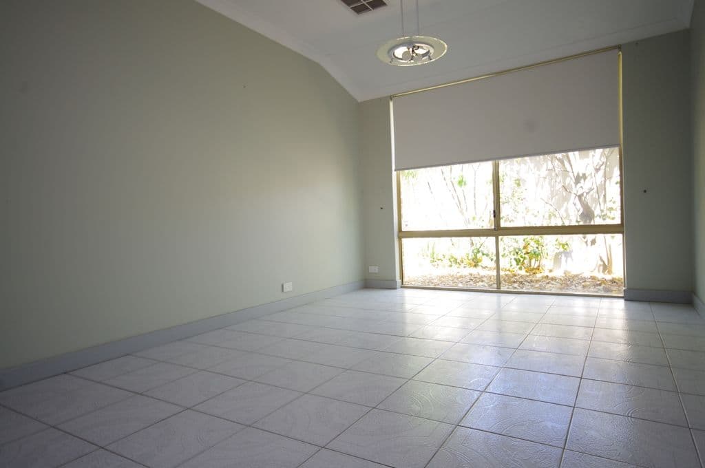 336 Summerlakes Parade, Ballajura WA 6066, Ballajura - Thumbnail 6