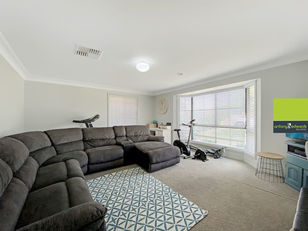 21 Paradise Place, GOULBURN NSW 2580, Goulburn - Thumbnail 2