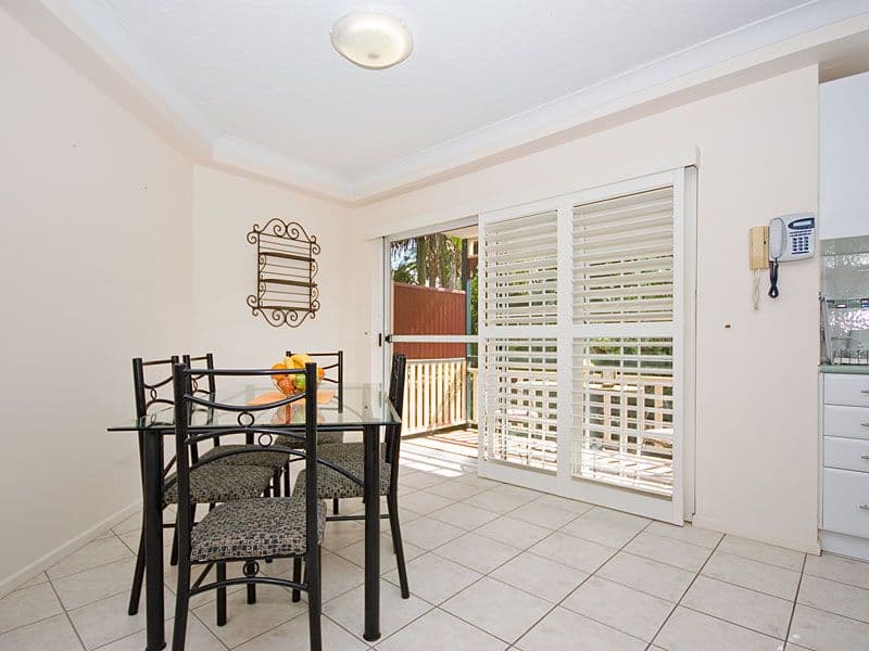 73 Derby Street, COORPAROO QLD 4151, Coorparoo - Thumbnail 5