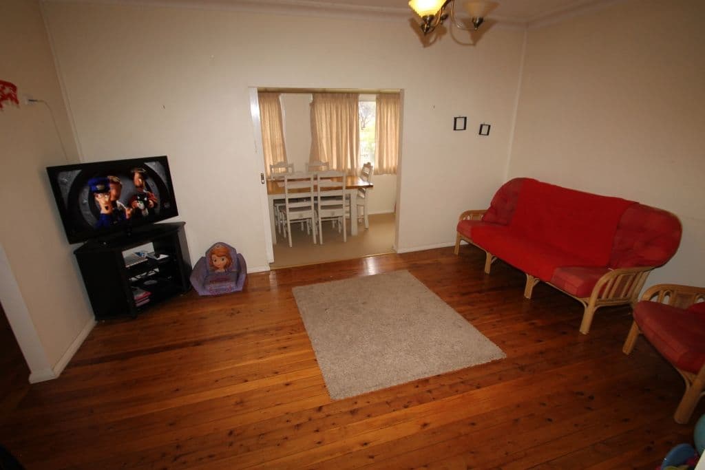 1 Russell Street, Quirindi - Thumbnail 6