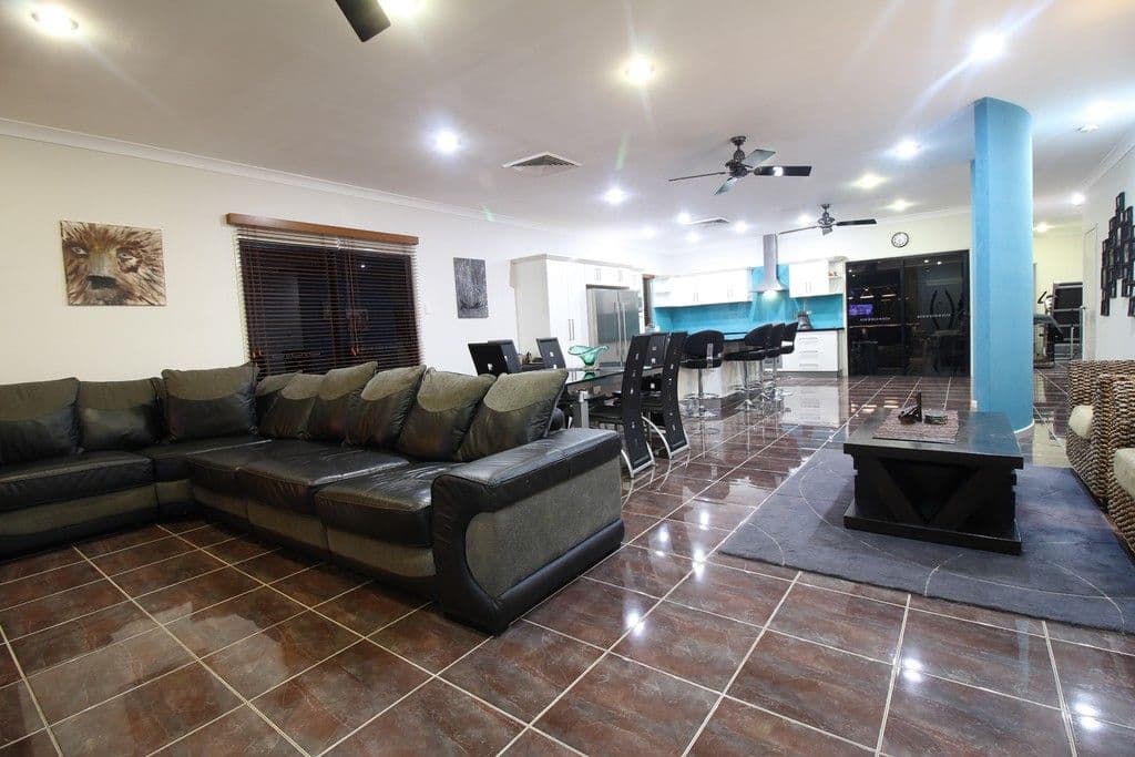 50 Kidd Street, Emerald QLD 4720, Emerald - Thumbnail 3