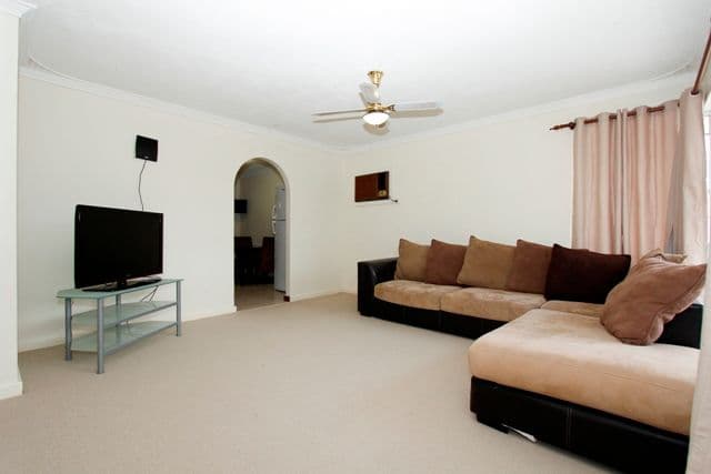 26 Kennett Street, MADDINGTON WA 6109, Maddington - Thumbnail 2