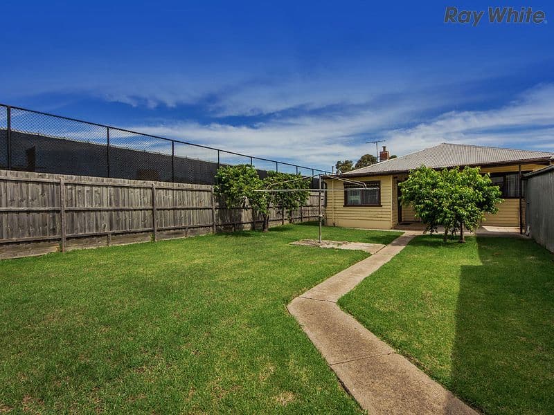19 Foxton Street, St Albans VIC 3021, St Albans - Thumbnail 6