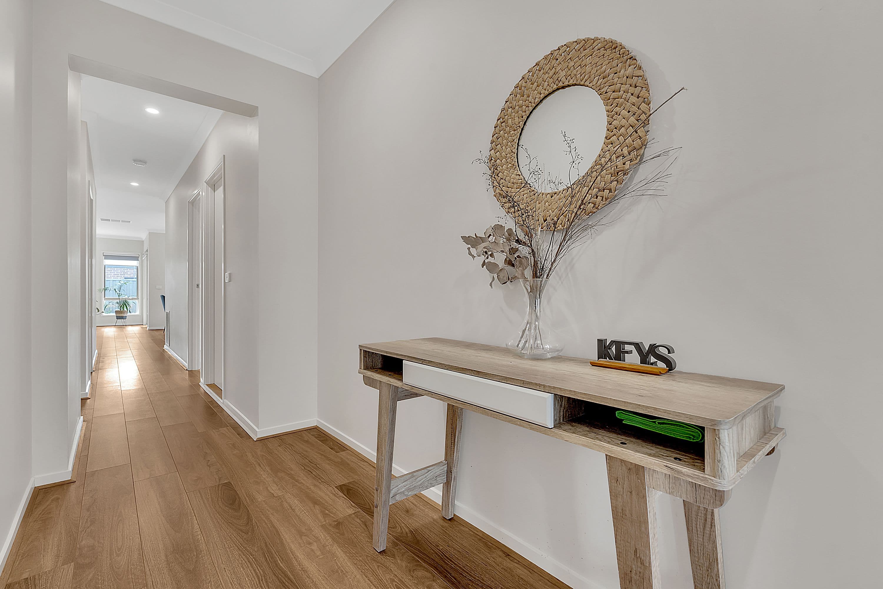 10 Ashworth Street, Craigieburn VIC 3064, Craigieburn - Thumbnail 2