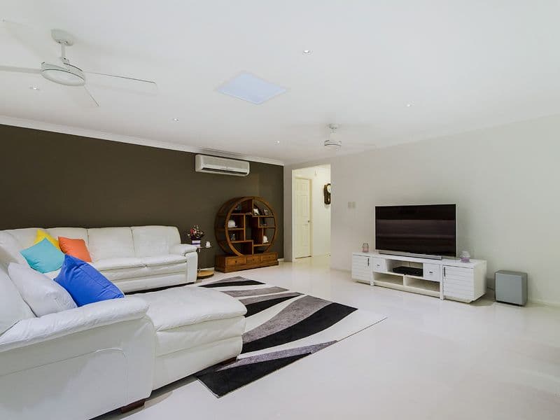 15 Camberwell Circuit, Robina QLD 4226, Robina - Thumbnail 4