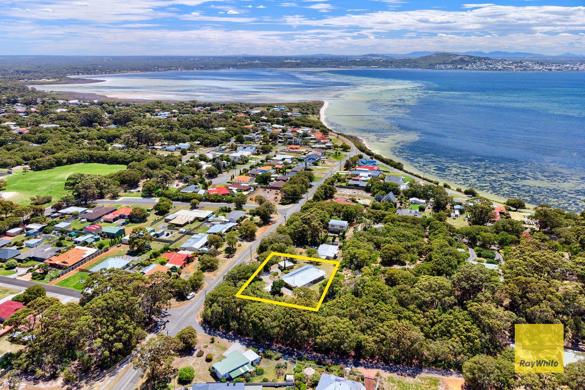 197 Bay View Drive, Little Grove WA 6330, Little Grove - Thumbnail 2