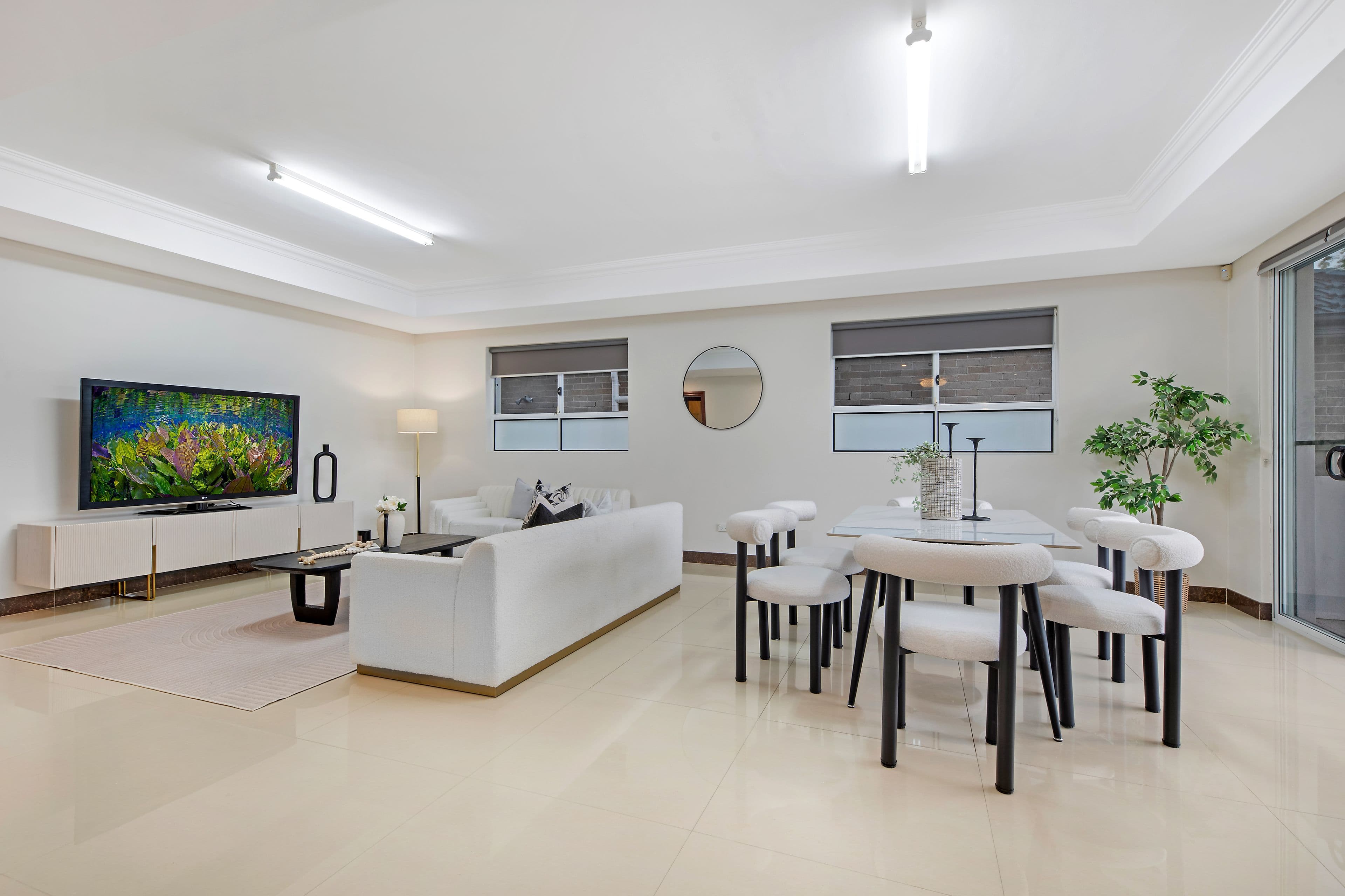 214 Carrington Avenue, Hurstville NSW 2220, Hurstville - Thumbnail 3