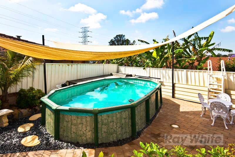7  Landy Close, EDENSOR PARK NSW 2176, Edensor Park - Thumbnail 2