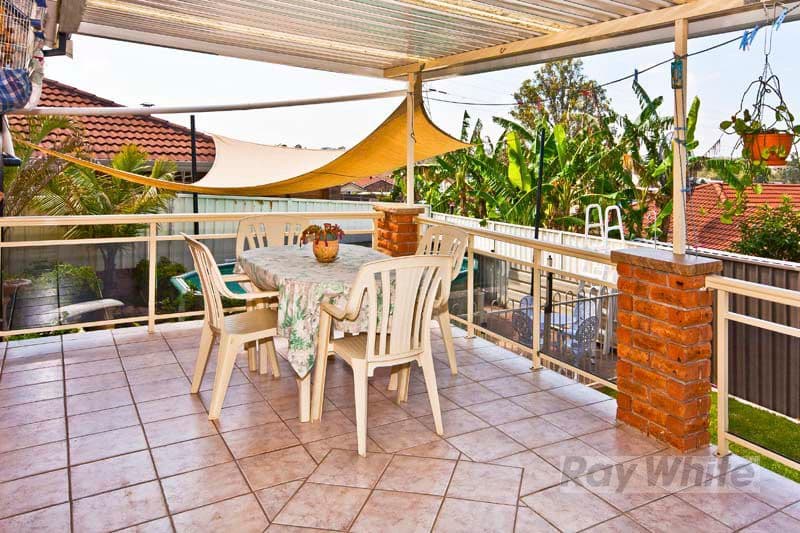 7  Landy Close, EDENSOR PARK NSW 2176, Edensor Park - Thumbnail 3